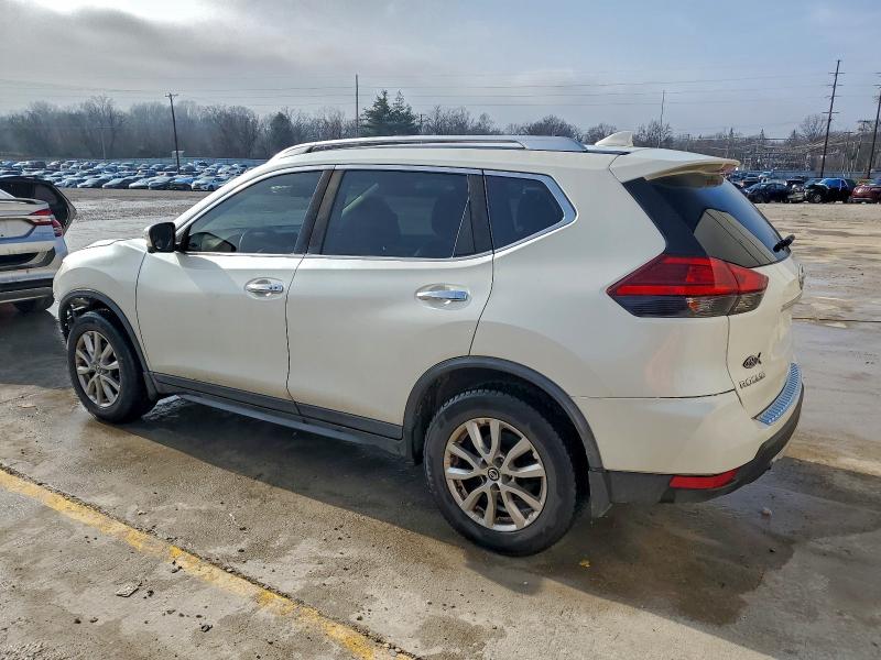 Photo 2 from auction – 2017 NISSAN ROGUE S with VIN KNMAT2MV8HP532919