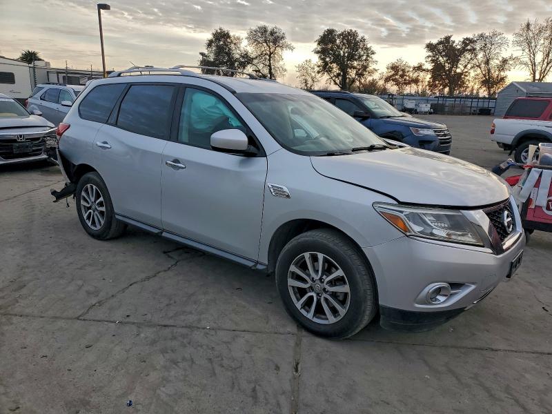 Photo 4 from auction – 2013 NISSAN PATHFINDER with VIN 5N1AR2MM0DC636324