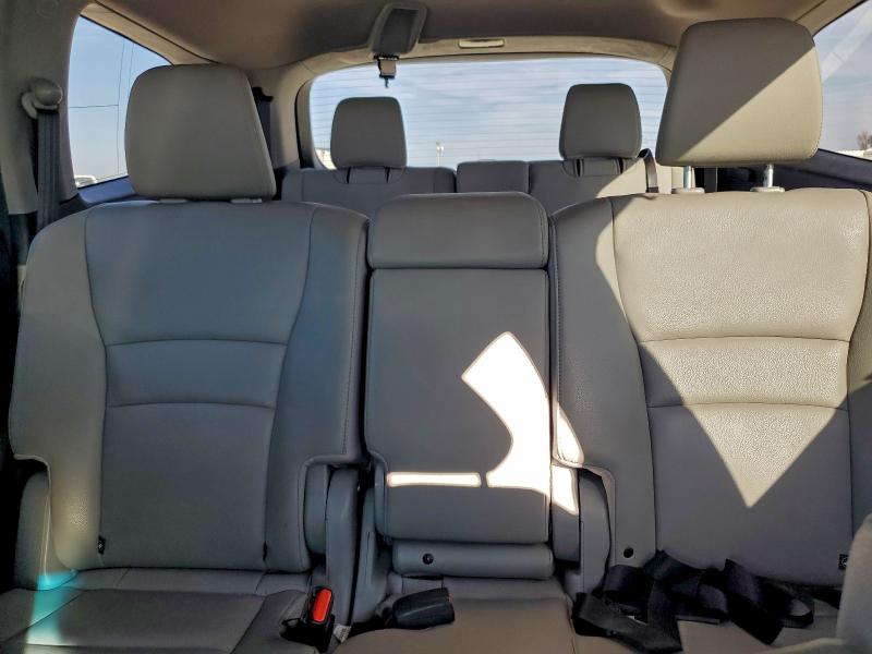 Photo 10 from auction – 2016 HONDA PILOT EXL with VIN 5FNYF5H82GB012333