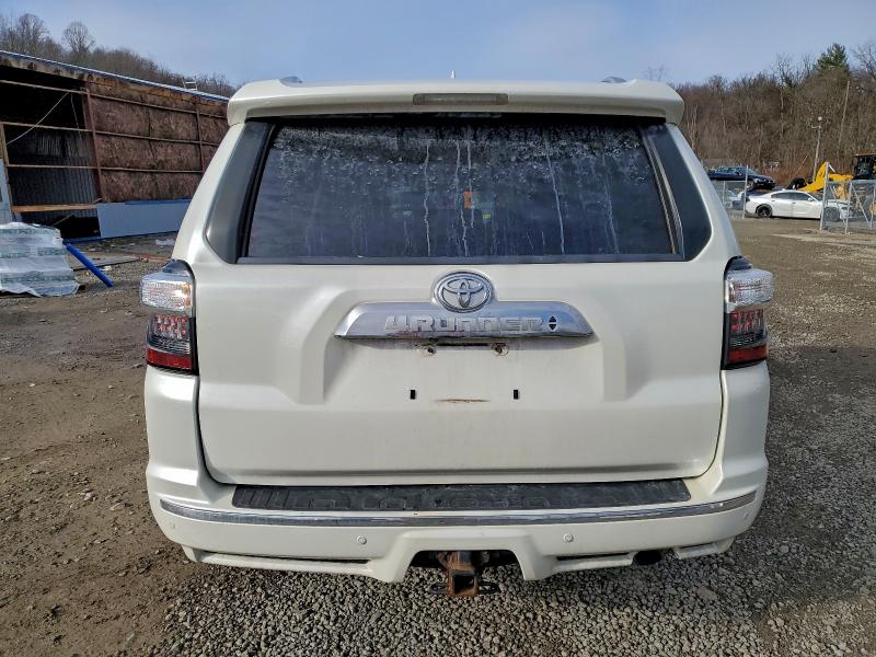 Photo 6 from auction – 2015 TOYOTA 4RUNNER SR with VIN JTEBU5JRXF5264356