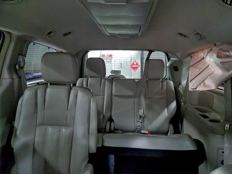 Photo 10 from auction – 2014 CHRYSLER TOWN & COU with VIN 2C4RC1BG9ER192904