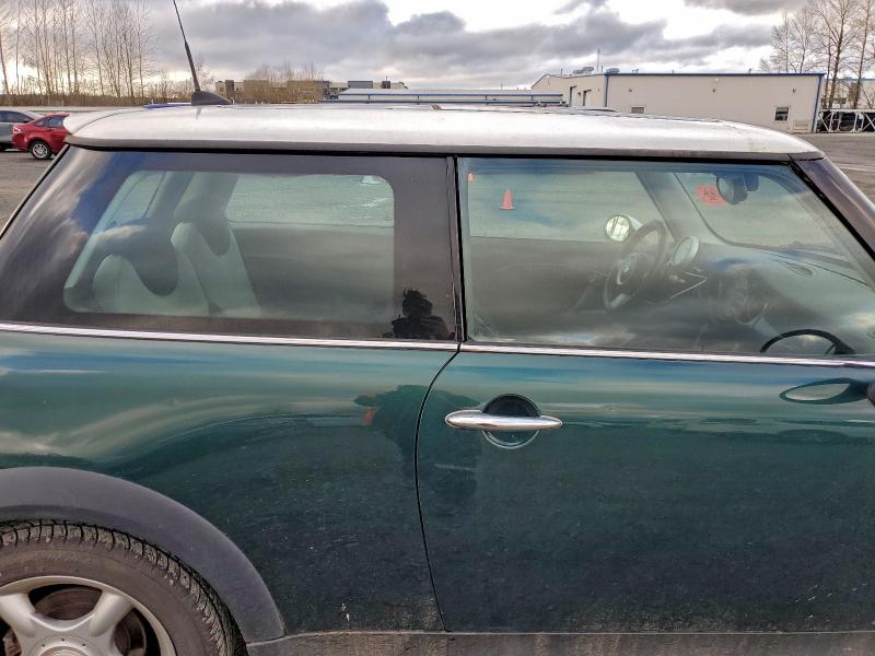 Photo 11 from auction – 2005 MINI COOPER with VIN WMWRC33575TK60115