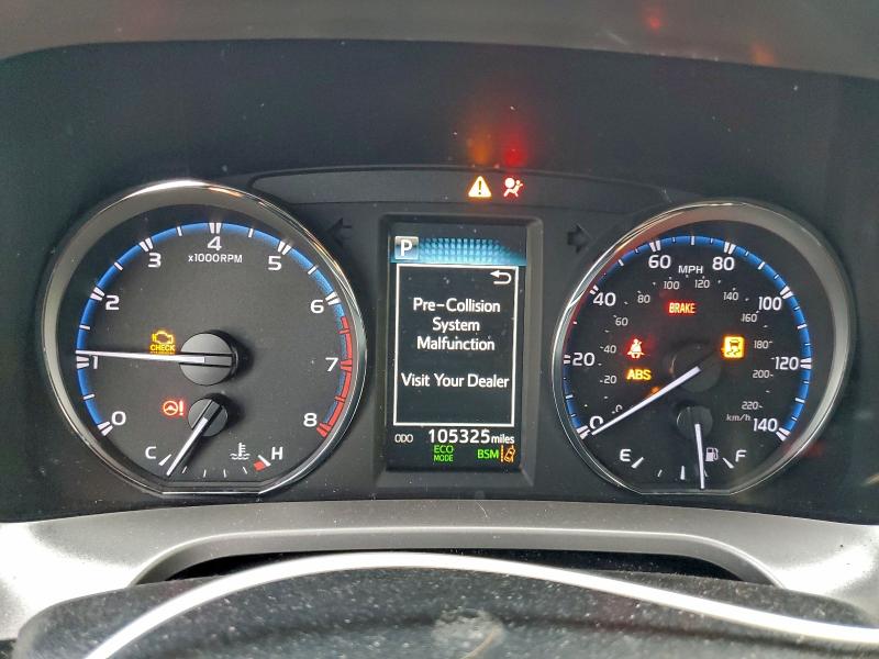 Photo 9 from auction – 2018 TOYOTA RAV4 LIMIT with VIN JTMDFREV7JD231979