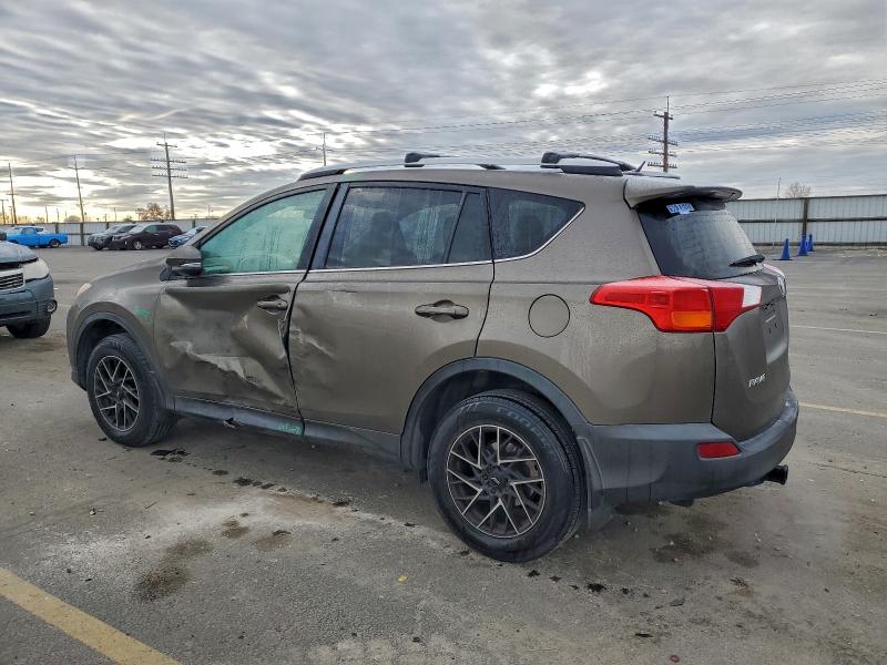 Photo 2 from auction – 2014 TOYOTA RAV4 XLE with VIN 2T3RFREV7EW200097