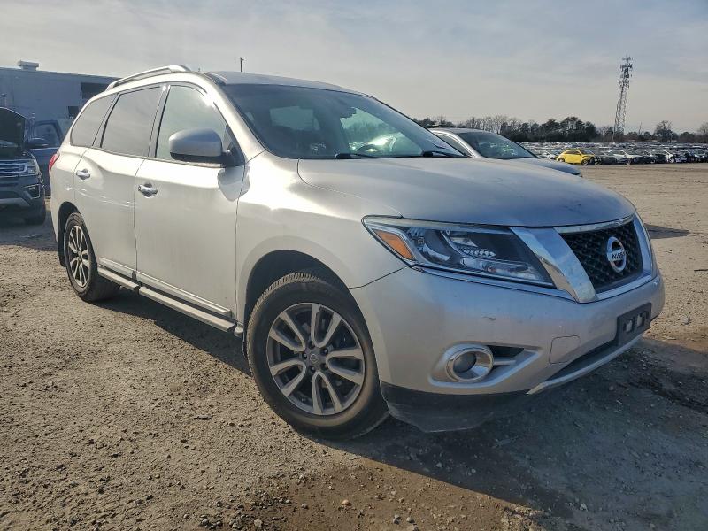 Photo 4 from auction – 2015 NISSAN PATHFINDER with VIN 5N1AR2MM9FC706373