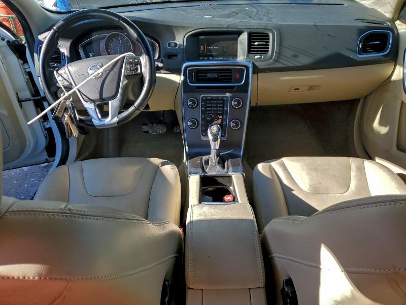 Photo 8 from auction – 2015 VOLVO S60 PLATIN with VIN YV1612TD8F1306295
