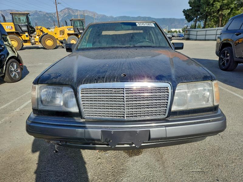 Photo 5 from auction – 1995 MERCEDES-BENZ E 300D with VIN WDBEB31E5SC076017
