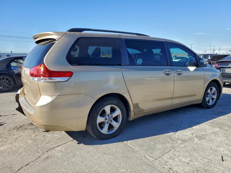 Photo 3 from auction – 2011 TOYOTA SIENNA LE with VIN 5TDKK3DC1BS063522