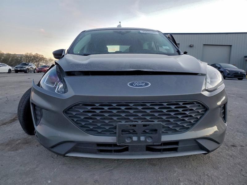 Photo 5 from auction – 2021 FORD ESCAPE S with VIN 1FMCU0F60MUA95263