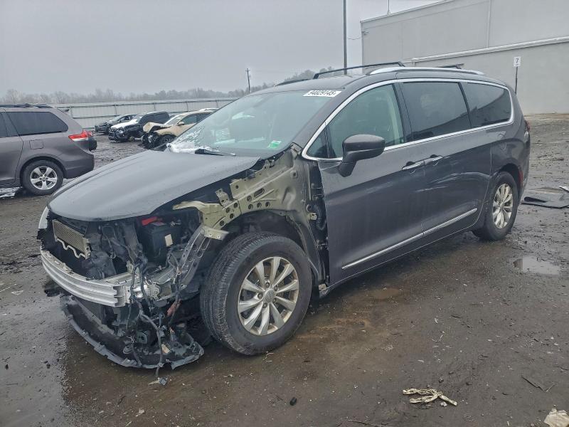 CHRYSLER PACIFICA T 2019 with VIN 2C4RC1BG5KR731627 - Photo from auction