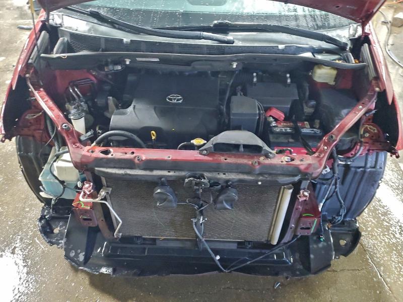 Photo 12 from auction – 2015 TOYOTA SIENNA XLE with VIN 5TDYK3DC0FS613339