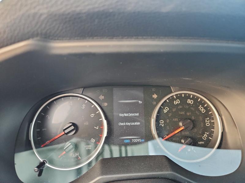 Photo 9 from auction – 2022 TOYOTA RAV4 with VIN 2T3C1RFV6NW230078