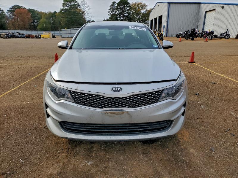 Photo 5 from auction – 2016 KIA OPTIMA EX with VIN 5XXGU4L31GG112752