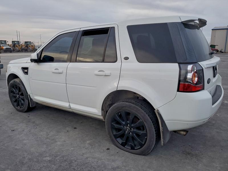 Photo 2 from auction – 2015 LAND ROVER LR2 with VIN SALFP2BG2FH432328