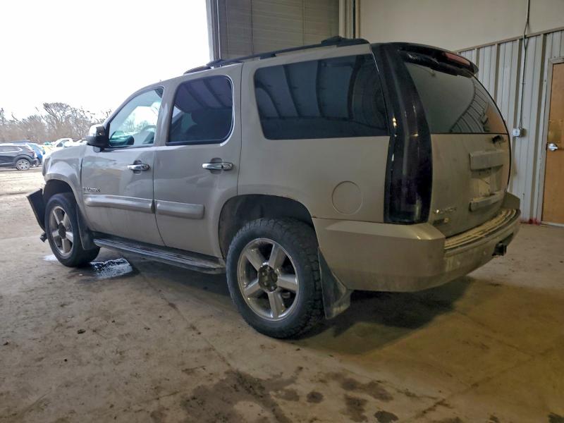 Photo 2 from auction – 2007 GMC YUKON with VIN 1GKFK13027R194031