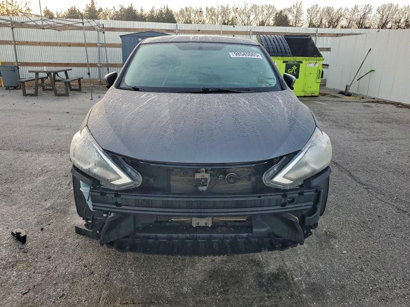 Photo 5 from auction – 2017 NISSAN SENTRA S with VIN 3N1AB7AP2HY335574