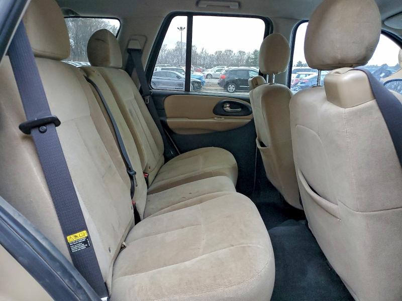 Photo 11 from auction – 2005 CHEVROLET TRAILBLAZE with VIN 1GNDT13S252286254