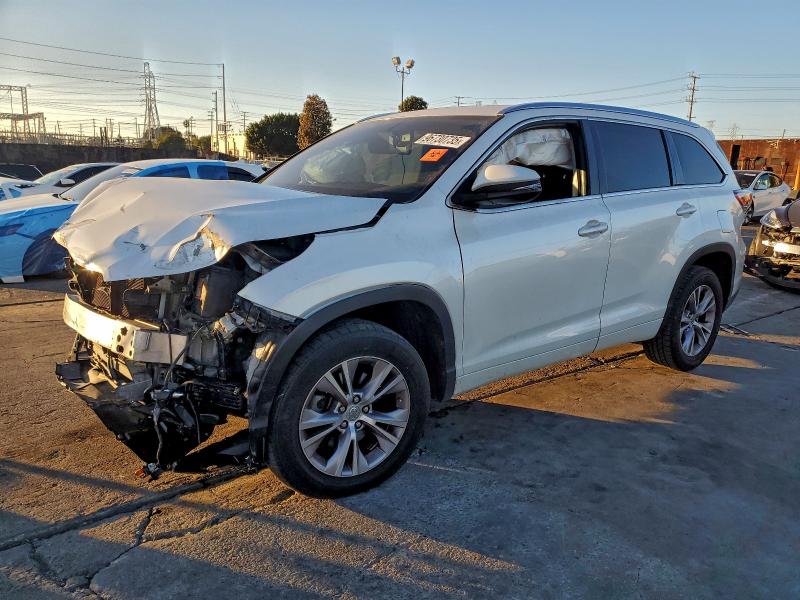 TOYOTA HIGHLANDER 2015 with VIN 5TDKKRFH8FS070601 - Photo from auction