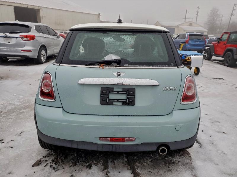 Photo 6 from auction – 2011 MINI COOPER with VIN WMWSU3C54BT182564