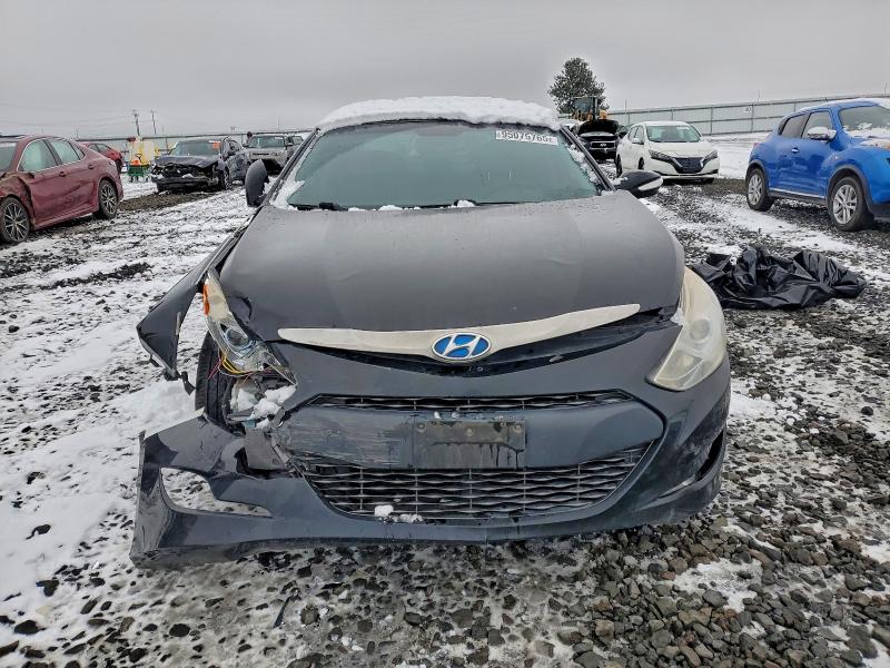 Photo 5 from auction – 2013 HYUNDAI SONATA HYB with VIN KMHEC4A47DA050184