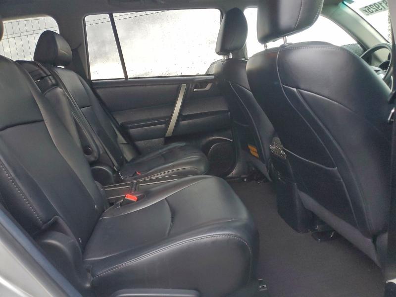 Photo 11 from auction – 2012 TOYOTA HIGHLANDER with VIN 5TDZA3EH2CS022958