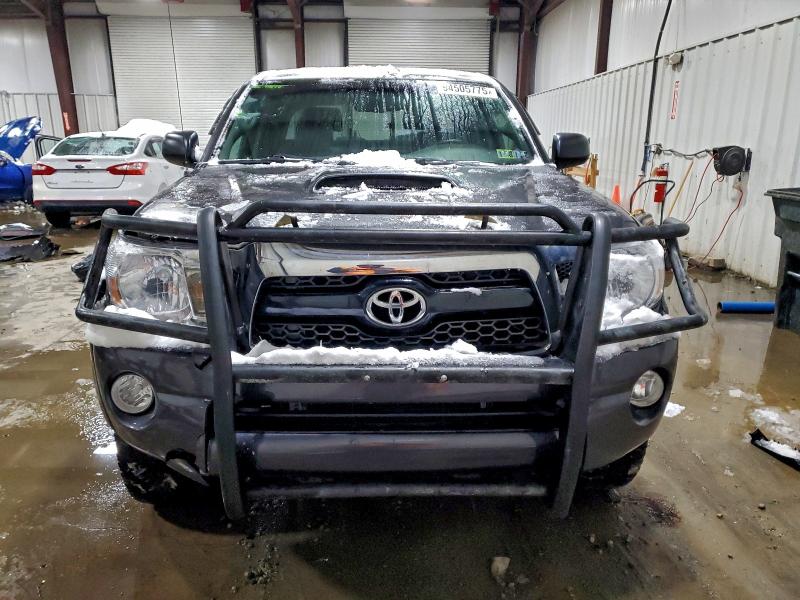 Photo 5 from auction – 2011 TOYOTA TACOMA DOU with VIN 3TMLU4EN6BM056831