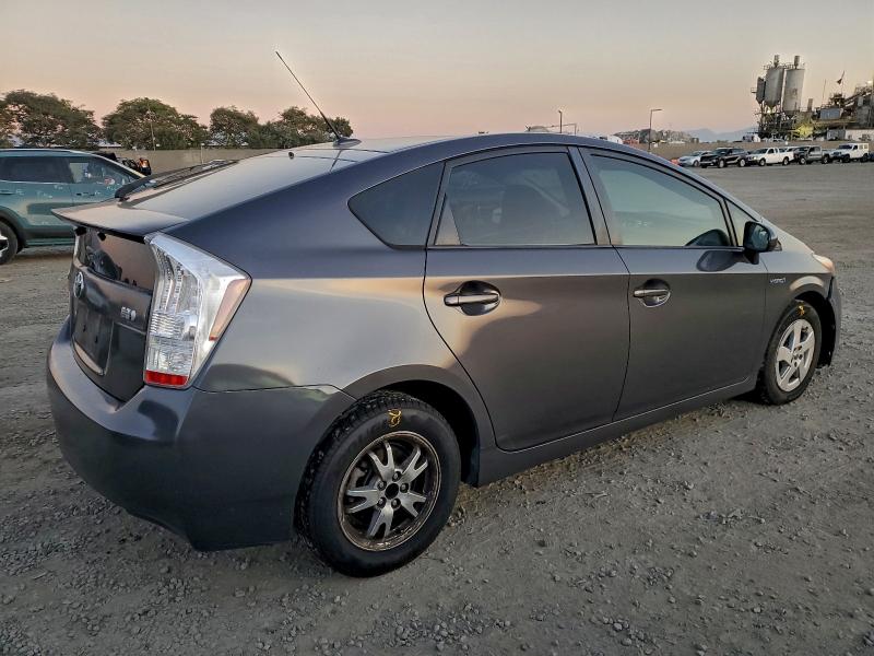 Photo 3 from auction – 2011 TOYOTA PRIUS with VIN JTDKN3DU5B0276816