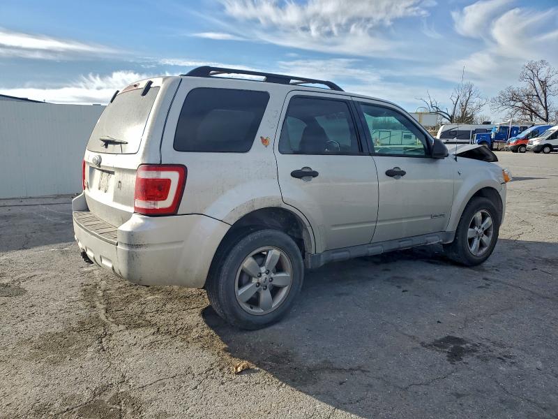 Photo 3 from auction – 2008 FORD ESCAPE XLT with VIN 1FMCU03138KE38271