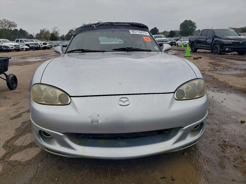 Photo 5 from auction – 2005 MAZDA MX-5 MIATA with VIN JM1NB353X50413748