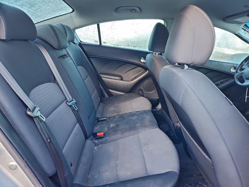 Photo 10 from auction – 2017 KIA FORTE LX with VIN 3KPFL4A77HE151585