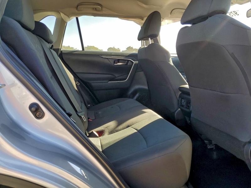 Photo 11 from auction – 2024 TOYOTA RAV4 XLE with VIN 2T3W1RFV4RW302866