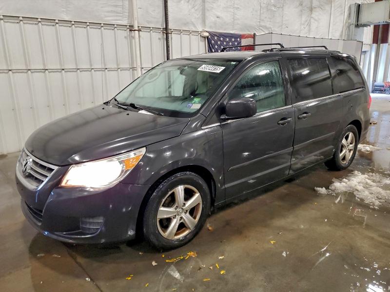 Photo 1 from auction – 2011 VOLKSWAGEN ROUTAN with VIN 2V4RW5DG1BR642896