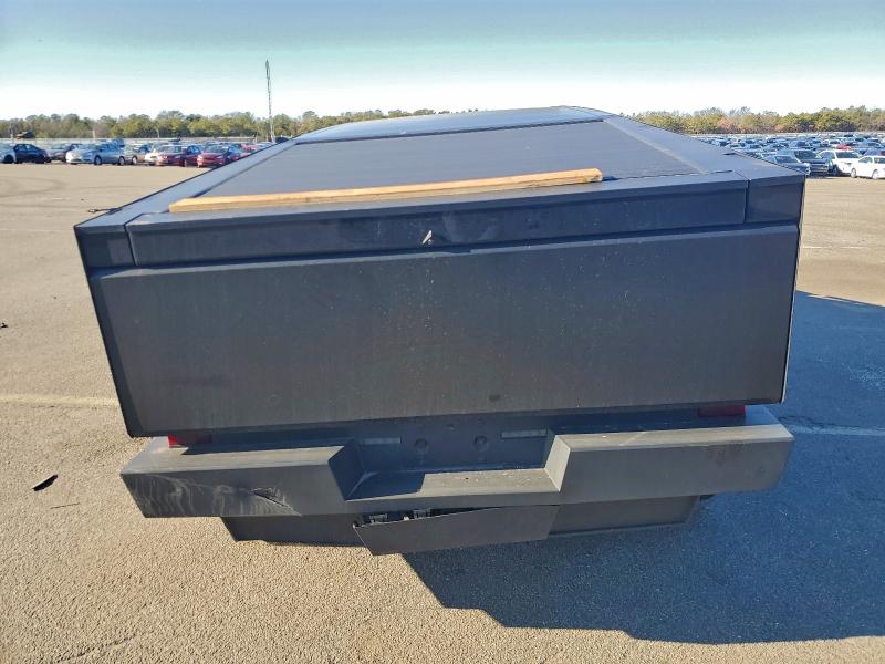 Photo 6 from auction – 2024 TESLA CYBERTRUCK with VIN 7G2CEHED0RA003045