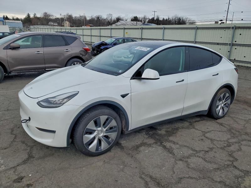 TESLA MODEL Y 2020 with VIN 5YJYGDEE1LF021049 - Photo from auction