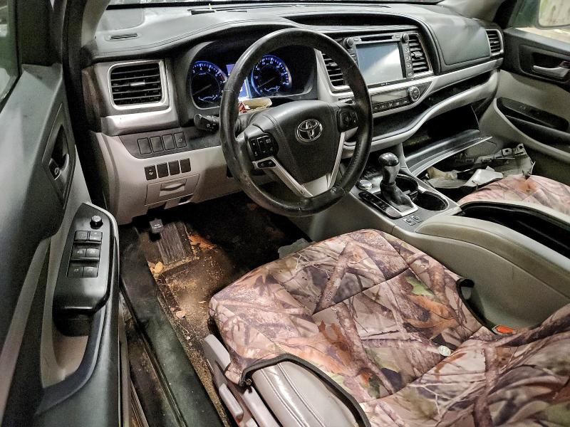 Фото 8 с аукциона – 2015 TOYOTA HIGHLANDER с VIN 5TDJKRFH0FS095648