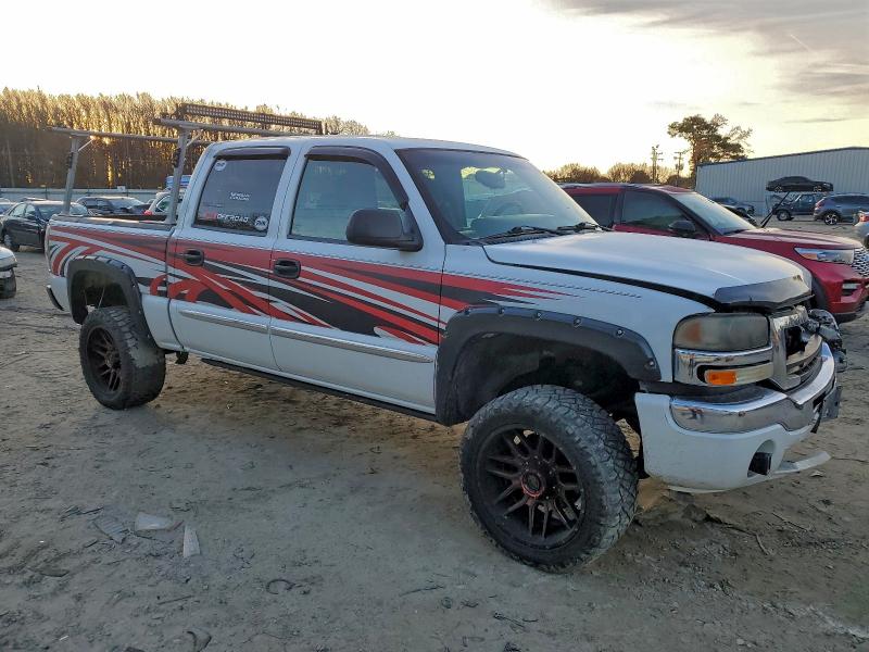 Photo 4 from auction – 2006 GMC NEW SIERRA with VIN 2GTEC13V861261805