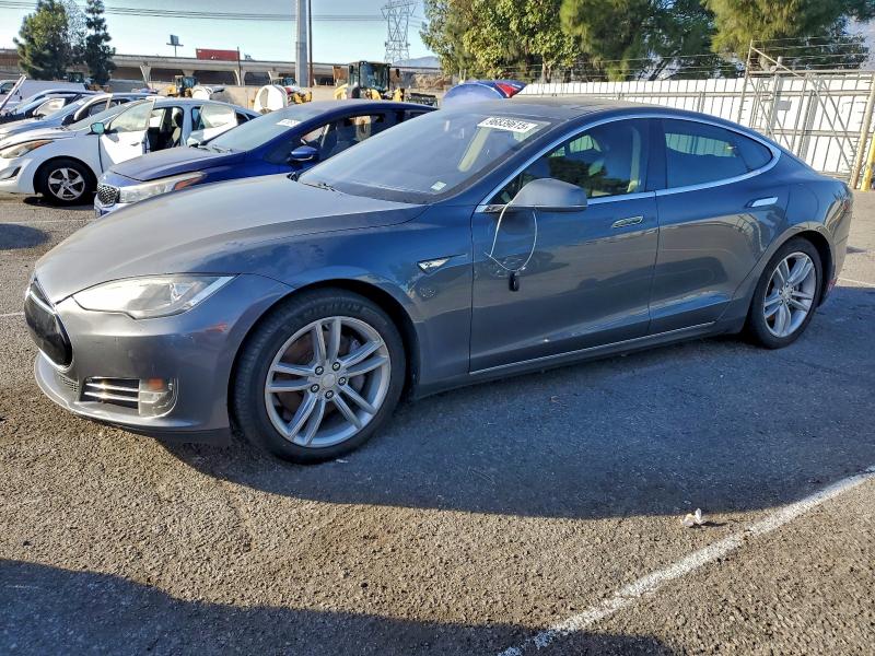 TESLA MODEL S 2014 with VIN 5YJSA1H12EFP44085 - Photo from auction
