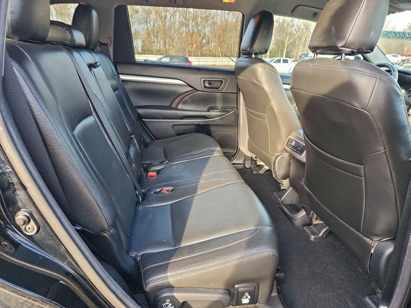 Photo 11 from auction – 2014 TOYOTA HIGHLANDER with VIN 5TDBKRFH0ES071708