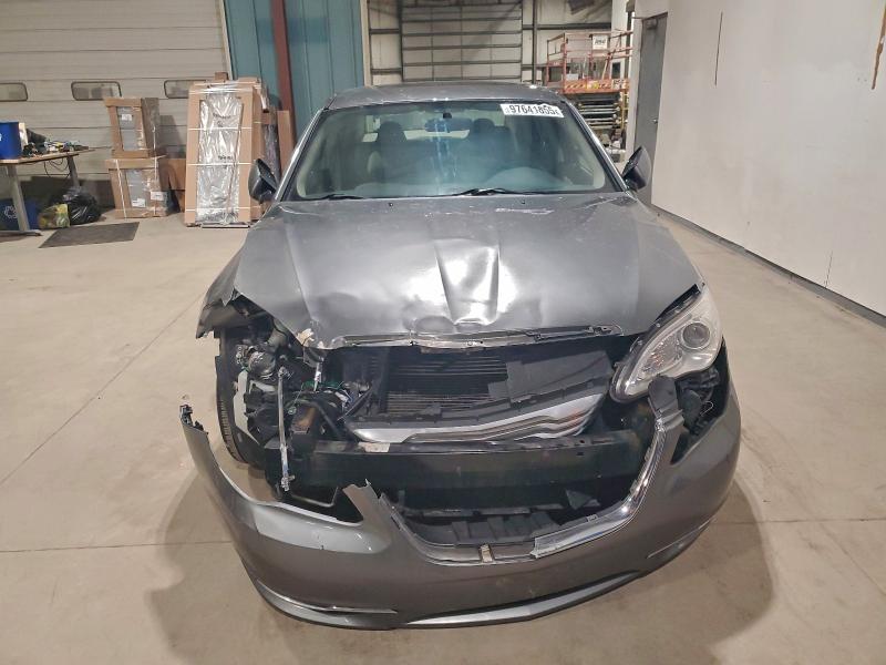 Photo 5 from auction – 2012 CHRYSLER 200 with VIN 1C3CCBBB0CN120861