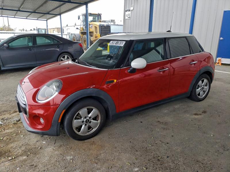 MINI COOPER 2015 with VIN WMWXS5C58FT831490 - Photo from auction