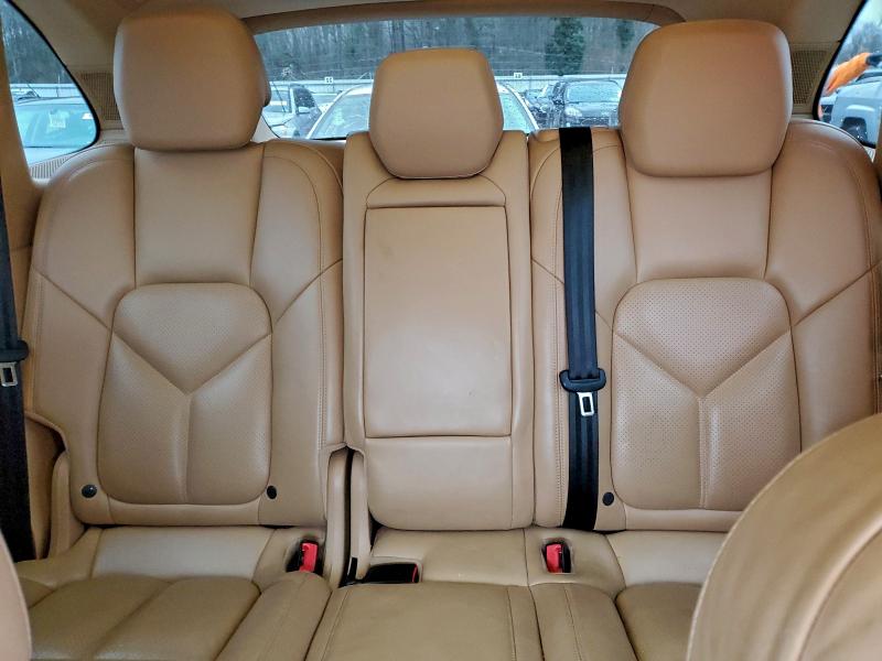 Photo 10 from auction – 2016 PORSCHE CAYENNE with VIN WP1AA2A20GLA06501