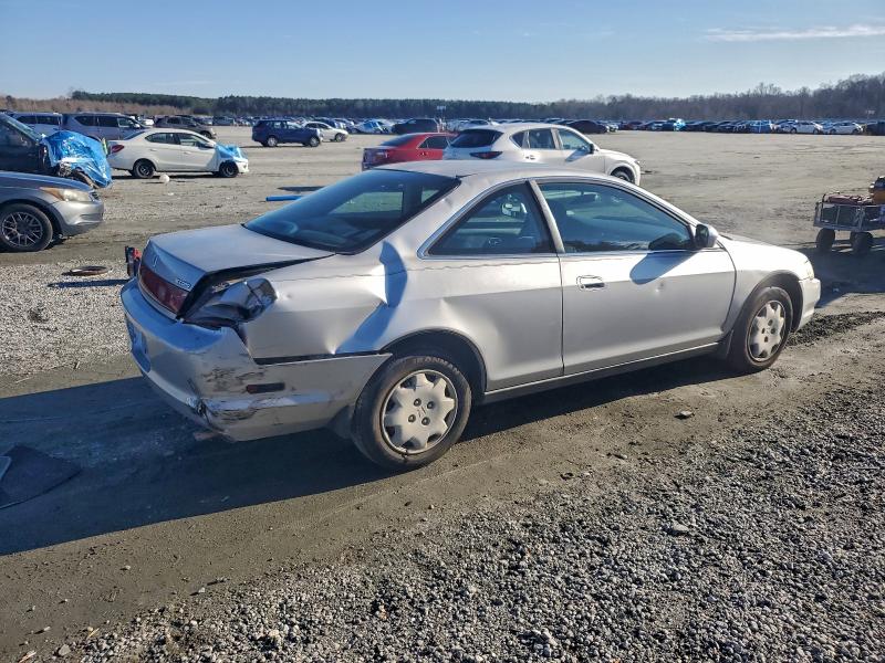 Photo 3 from auction – 2000 HONDA ACCORD LX with VIN 1HGCG3249YA026761