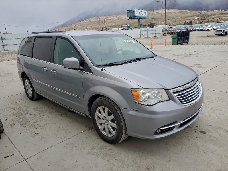 Photo 4 from auction – 2016 CHRYSLER TOWN & COU with VIN 2C4RC1BG0GR268156