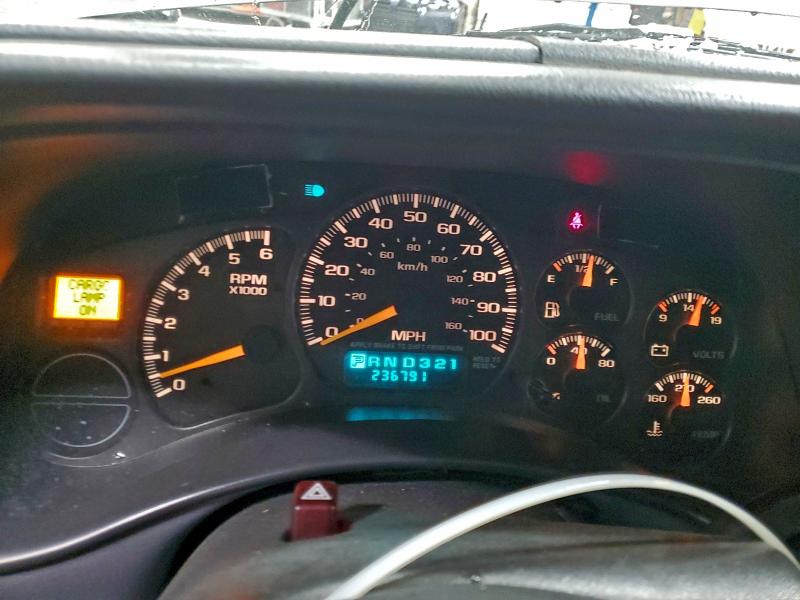 Photo 9 from auction – 2001 CHEVROLET SILVERADO with VIN 2GCEC19V411218935