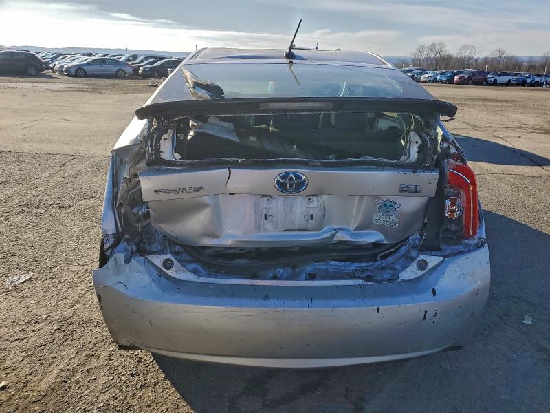 Photo 6 from auction – 2013 TOYOTA PRIUS with VIN JTDKN3DU2D5651762