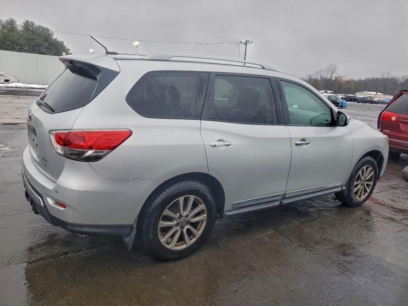 Photo 3 from auction – 2013 NISSAN PATHFINDER with VIN 5N1AR2MM0DC617014
