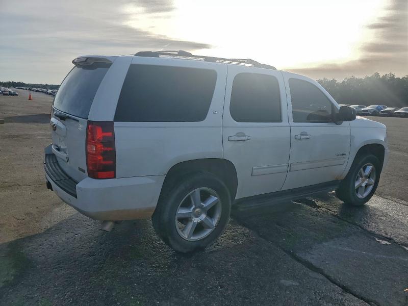 Photo 3 from auction – 2010 CHEVROLET TAHOE with VIN 1GNUCBE04AR290759