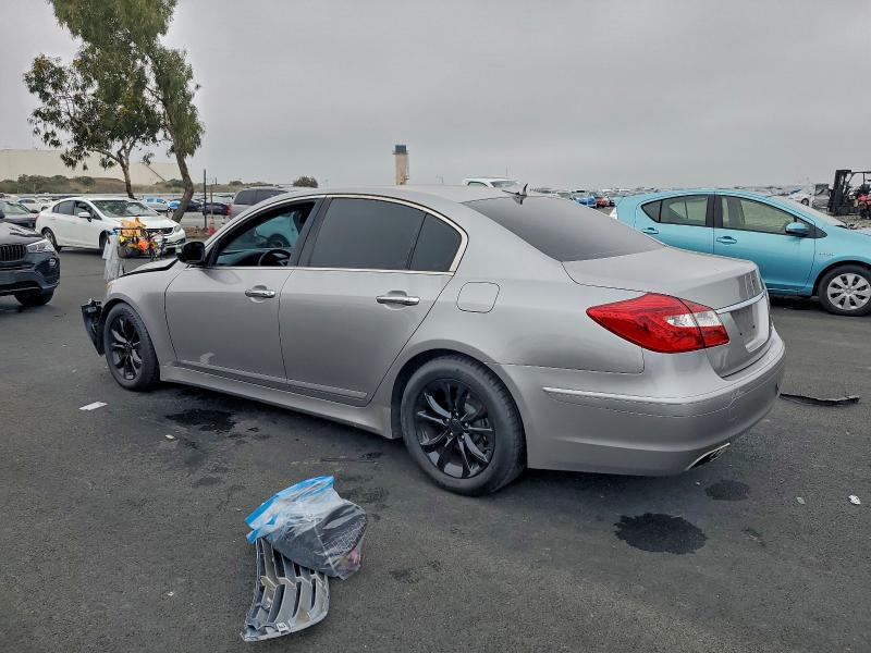 Photo 2 from auction – 2012 HYUNDAI GENESIS 3. with VIN KMHGC4DD4CU178559