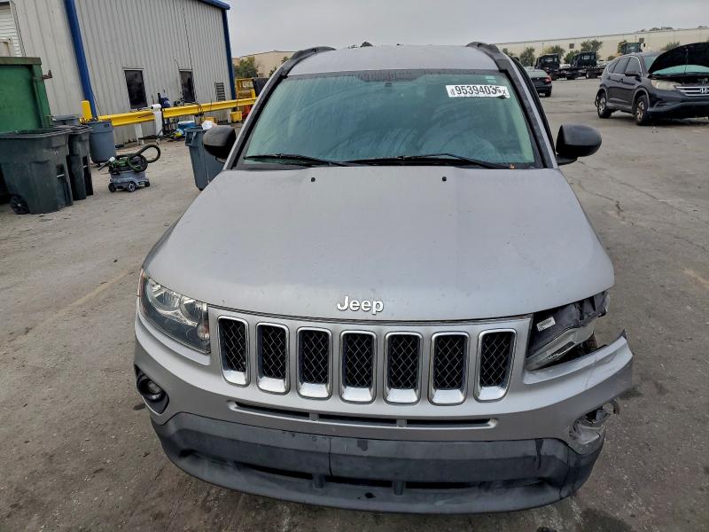 Photo 5 from auction – 2017 JEEP COMPASS SP with VIN 1C4NJCBA5HD147493