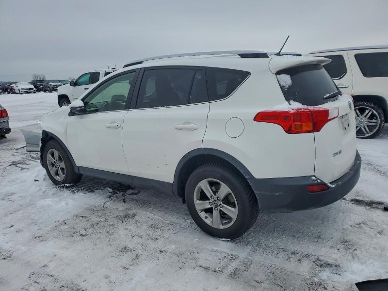 Photo 2 from auction – 2015 TOYOTA RAV4 XLE with VIN JTMRFREV1FD115304